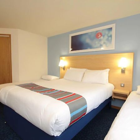 Travelodge Battersea Londra Exterior foto