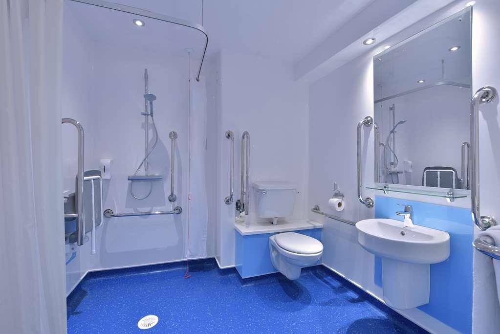 Travelodge Battersea Londra Cameră foto